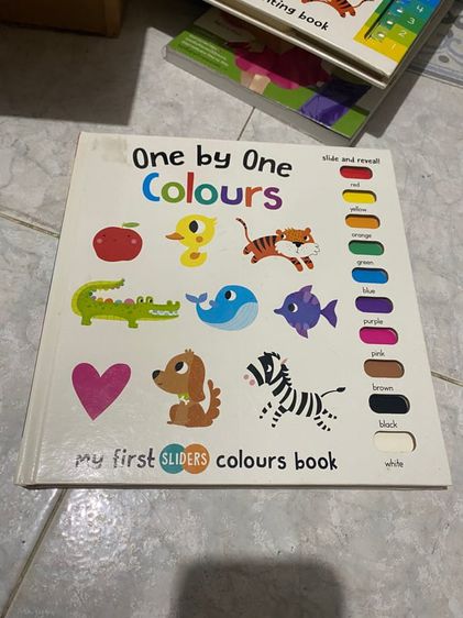 หนังสือ one by one colours