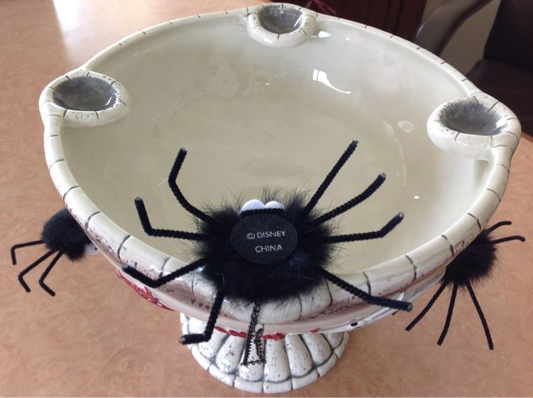 จานใส่ขนมหวานของ WALT DISNEY S รูปที่ 3