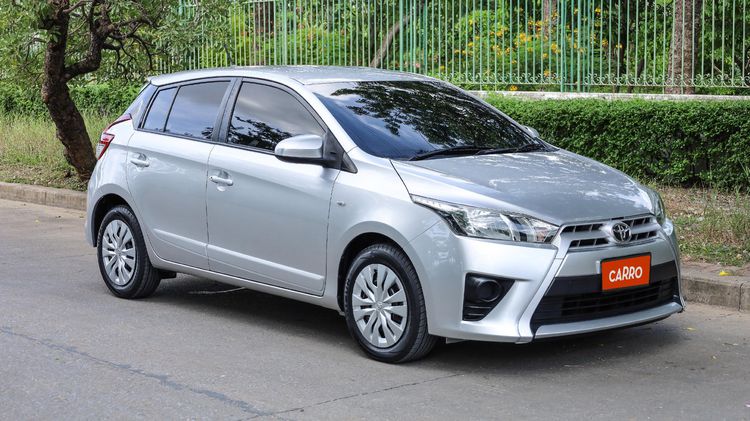 Toyota Yaris 2017 1.2 E Sedan เบนซิน ไม่ติดแก๊ส เกียร์อัตโนมัติ เทา