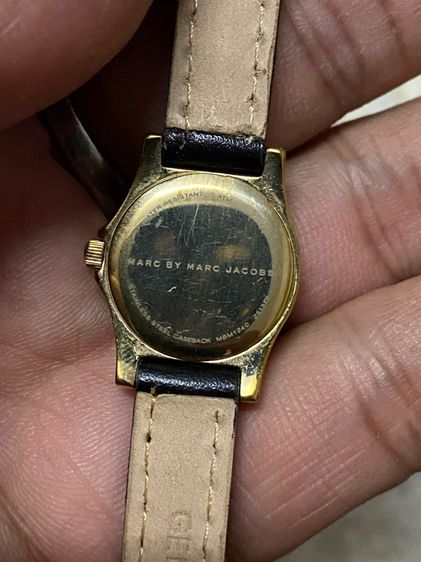 นาฬิกายี่ห้อ MARC by MARC JACOBS   ของแท้มือสอง  ทองยังสวย สายเปลี่ยนใหม่  750฿ รูปที่ 2