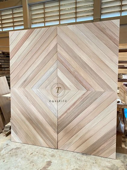 บานประตูไม้เนื้อแข็งลายเฉียง โมเดริ์นสวยๆ รับผลิตตามแบบ ตามขนาด ผลิตตรงจากโรงงานของเราเอง รูปที่ 3