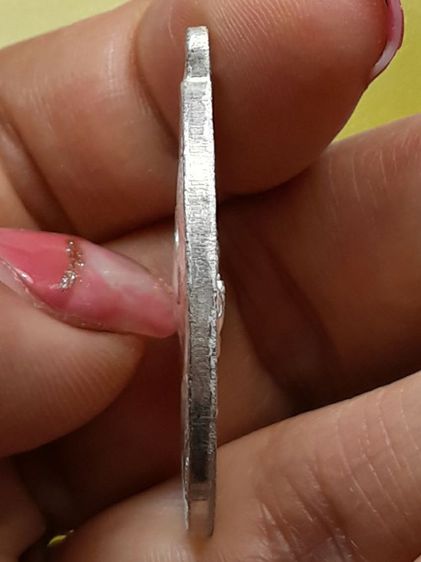 เหรียญหลวงปู่ฝั้น รุ่น9 กะไหล่เงิน รูปที่ 3