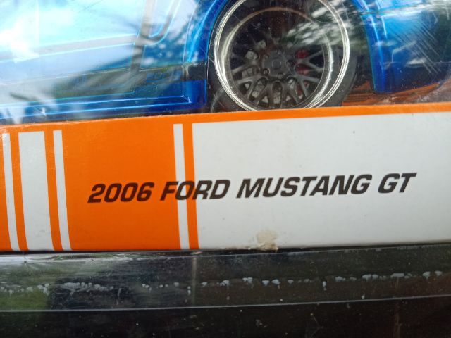 โมเดลรถ 2006 ฟอร์ด MUSTANG GT รูปที่ 3