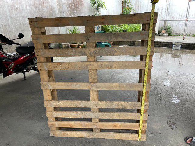 ขายพาเลทไม้แท้ แข็งแรง ใช้วางของ ขนาด 1x1.2 เมตร สภาพใหม่ขายถูกมี 4 พาเลท  รูปที่ 3