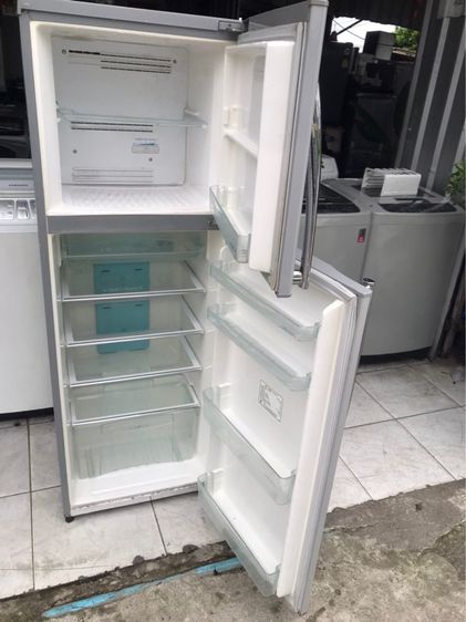 ขายตู้เย็นมือสองยี่ห้อโตชิบาขนาดแปดคิวราคาทุถูกสภาพสวยพร้อมใช้งาน 3990 บาท รูปที่ 6
