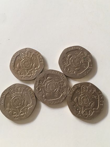 เหรียญต่างประเทศอังกฤษ  twenty penpe ปี 1982 สองเหรีญ 1996 สอง 1995 รวมห้าเหรียญ สภาพสวยมาก รูปที่ 4