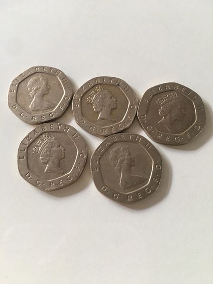 เหรียญต่างประเทศอังกฤษ  twenty penpe ปี 1982 สองเหรีญ 1996 สอง 1995 รวมห้าเหรียญ สภาพสวยมาก รูปที่ 6