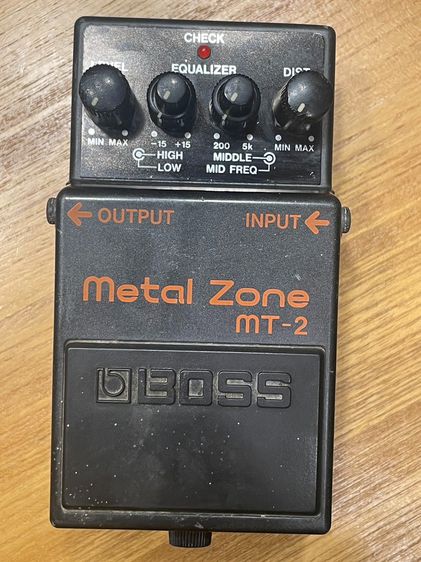 เอฟเฟคกีต้าร์ Boss Metal zone MT-2