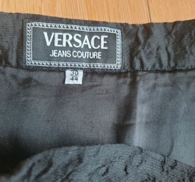 Versace Mini Skirt เอว 25-26 นิ้ว สภาพดี  รูปที่ 7