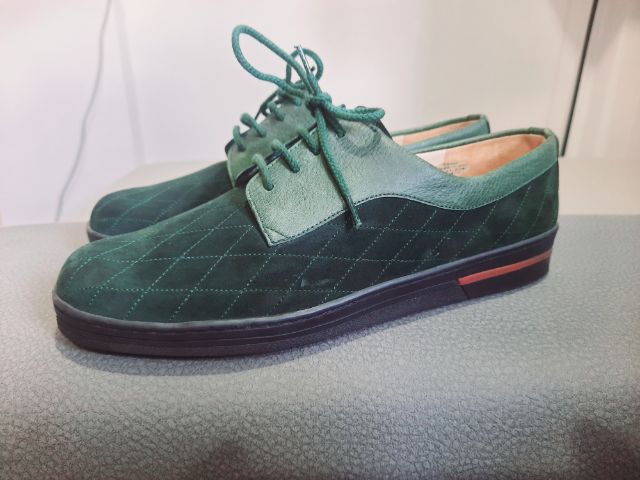 ขอขายรองเท้าแบรนด์เนมผู้หญิง Bally รุ่น jang ทรง sneaker made in France แท้ สีเขียวหัวเป็ดขนาดเบอร์ 4 วัดข้างในได้24ซม.วัดข้างนอกได้25ซม. รูปที่ 4