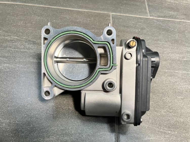 ลิ้นปีกผีเสื้อ โช๊คฝาโปรงหลัง Ford Focus MK1 และ MK2 ตัวล๊อคฝากระโปรงหน้า VP4F9U9E928AC รูปที่ 2