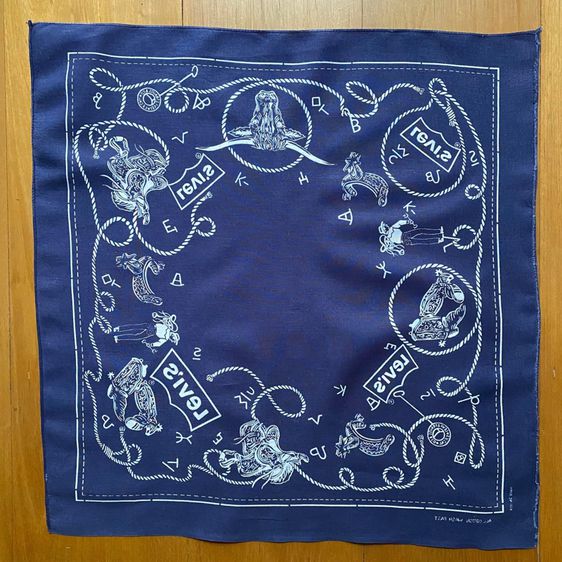 ผ้าเช็ดหน้าลีวายส์ Levi's Bandana เกลียวเชือก คนแบกอาน สีกรมท่า (ผืนที่ 1) รูปที่ 3