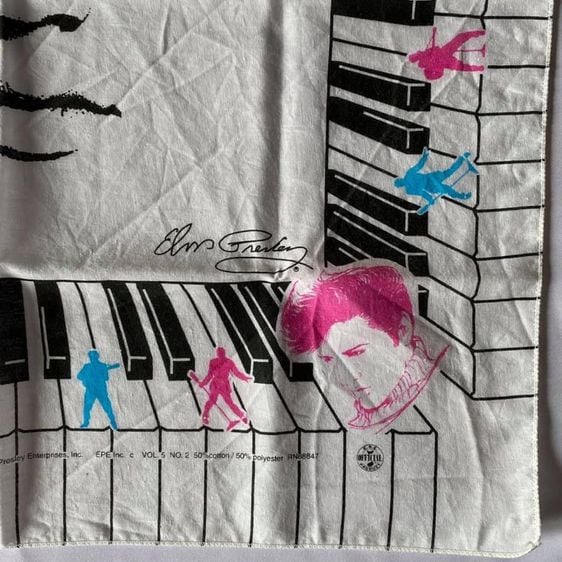 ผ้าเช็ดหน้าลาย Elvis Presley มีกรอบเป็นลายคีย์กดเปียโน รูปที่ 2