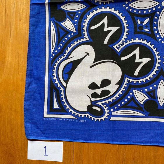 ผ้าเช็ดหน้ามิกกี้เมาส์ ลาย 4 หน้า สีน้ำเงิน (ผืนที่ 1) Mickey Mouse Bandana รูปที่ 2