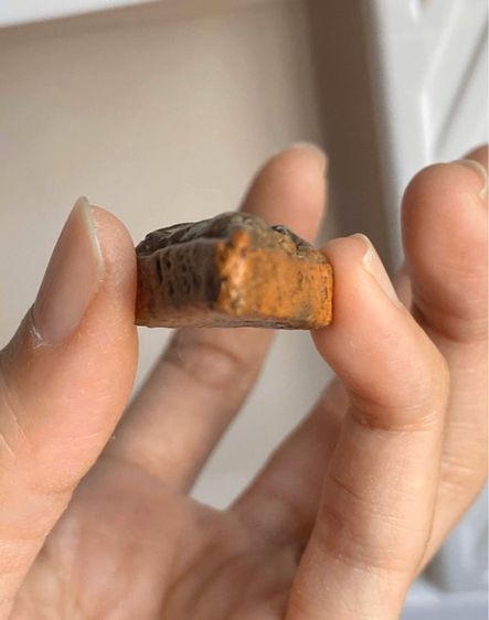 พระนางพญาพิมพ์เข่าโค้ง รูปที่ 5