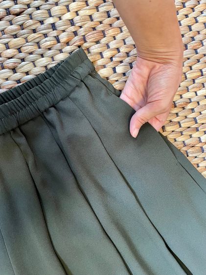 Uniqlo แท้ 🦚 กางเกงขายาว ขาบาน ทรงญี่ปุ่น สีเขียวเข้ม Size S รูปที่ 3