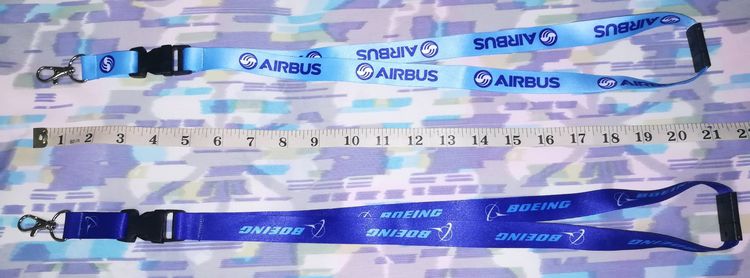 สายคล้องบัตร Airbus Boeing พวงกุญแจและกระบอกน้ำการบินไทย กระเป๋า THANN รูปที่ 1