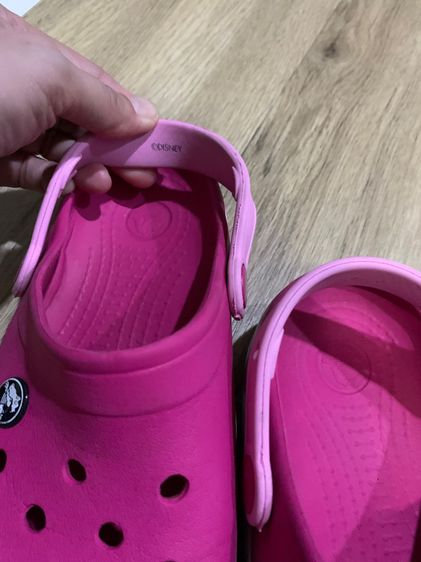 รองเท้า Crocs ลิมิเต็ด ( Disney mickeymouse) สีชมพู ของแท้ 💯 รูปที่ 3