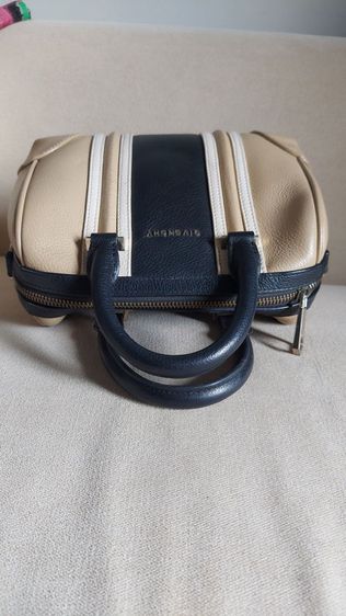 กระเป๋า Givenchy ทรงหมอน tri-color รูปที่ 8