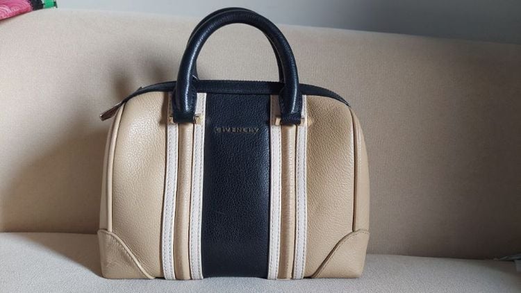 กระเป๋า Givenchy ทรงหมอน tri-color รูปที่ 2