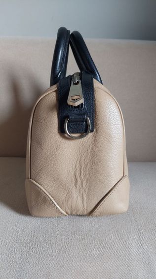 กระเป๋า Givenchy ทรงหมอน tri-color รูปที่ 4