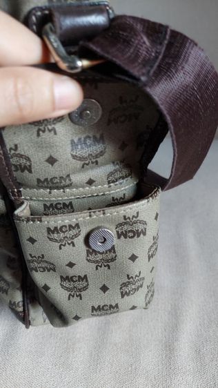 กระเป๋าสะพายใบใหญ่ MCM แท้ รูปที่ 10