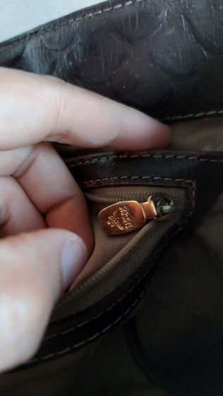 กระเป๋าสะพายใบใหญ่ MCM แท้ รูปที่ 12