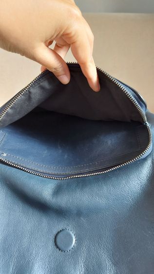 กระเป๋าเป้สะพาย mandarina duck แท้ สีกรม  รูปที่ 17