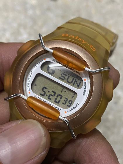 นาฬิกายี่ห้อ CASIO   Baby G   ของแท้มือสอง วินเทจ สภาพสวยเดิม มีการ์ตูนในจอ  600฿ รูปที่ 4