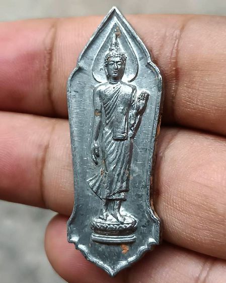 1.พระลีลา 25 พุทธศตวรรษ เนื้อชิน พิมพ์พระศกจุด มีคราบปลวก รูปที่ 2