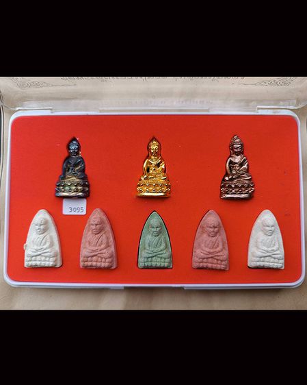 ชุดพิเศษ.ชุดกรรมการ พระชัย หลวงปู่ทวด รุ่นตำหนักทอง หลวงปู่ทอง สุสังวโร วัดป่ากอสุวรรณ ครบชุด 8 องค์ จ.สงขลา พ.ศ 2540 รูปที่ 6