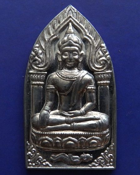 พระยอดขุนพลปั๊มพิมพ์สุพรรณ หลวงพ่อฑูรย์ วัดโพธินิมิตร เนื้อชินพิมพ์ใหญ่ พ.ศ 2527 สูง 5.7 ซ.ม สร้างจากเนื้อชินกรุเก่าที่ชำรุดแตกหัก รูปที่ 25