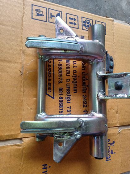 อื่นๆ เหล็กยึดเครื่องคลิก125i click125i แท้ รหัสKZR