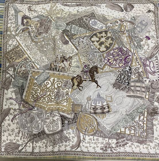 ผ้าคลุมไหล่ Hermes รูปที่ 2