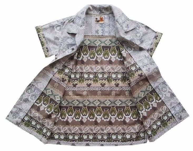 เสื้อเชิ้ตฮาวายแขนสั้นผ้ากลับ พิมพ์ลายมิกกี้เมาส์ ลายชนเผ่า กระดุมกะลา กระเป๋าต่อลาย รูปที่ 6