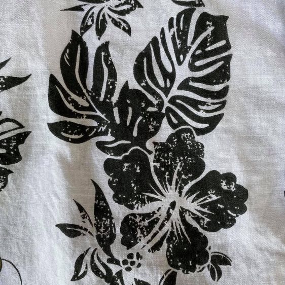 เสื้อเชิ้ตฮาวายแขนสั้นสีขาวพิมพ์ลาย มิกกี้เมาส์ ใบ Monstera Deliciosa ใบ philodendron ดอกชบา ดอกลั่นทม รูปที่ 9