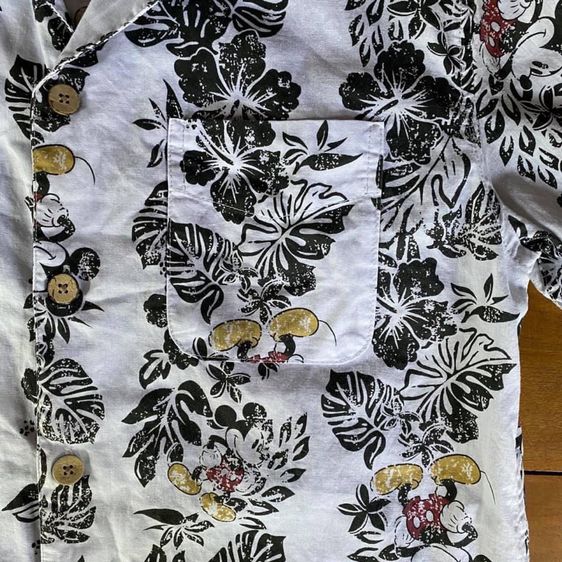เสื้อเชิ้ตฮาวายแขนสั้นสีขาวพิมพ์ลาย มิกกี้เมาส์ ใบ Monstera Deliciosa ใบ philodendron ดอกชบา ดอกลั่นทม รูปที่ 4
