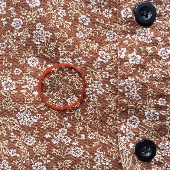 เสื้อเชิ้ตแขนสั้น สีนํ้าตาล ลายดอกเล็กๆ ยี่ห้อ DOMON HOMME รูปที่ 10