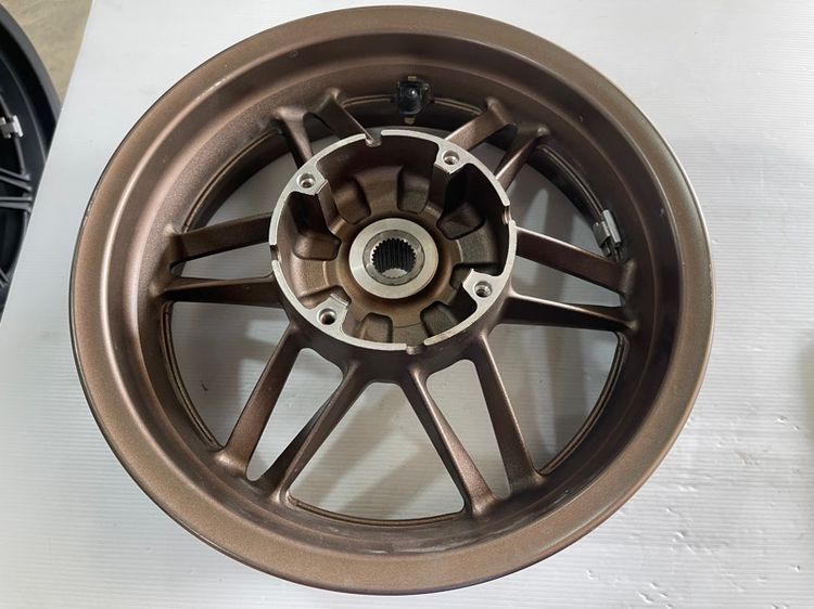 ล้อหลังforza350 แท้ รูปที่ 5