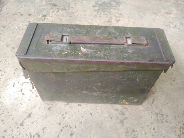 กล่องเหล็ก​วินเทจของยูเอส​ สภาพ​ดีพอใช้ รูปที่ 2