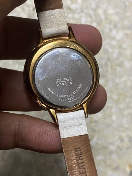 นาฬิกายี่ห้อ  ALBA   อัลบา   ควอทซ์  ทรงแปลก ของแท้มือสอง ทองยังสวย สายเดิม  650฿ รูปที่ 2
