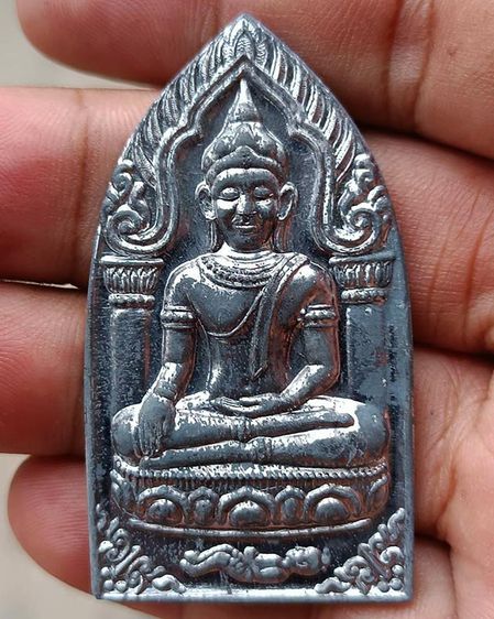 พระยอดขุนพลปั๊มพิมพ์สุพรรณ หลวงพ่อฑูรย์ วัดโพธินิมิตร เนื้อชินพิมพ์ใหญ่ พ.ศ. 2527 สูง 5.7 ซ ม สร้างจากเนื้อชินกรุเก่าที่ชำรุดแตกหัก รูปที่ 21