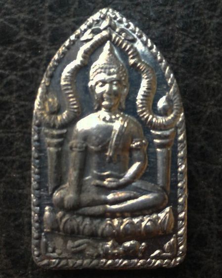 พระยอดขุนพลปั๊ม หลวงพ่อฑูรย์ วัดโพธินิมิตร เนื้อชินพิมพ์เล็ก พ.ศ. 2527 สูง 3 ซ.ม สร้างจากเนื้อชินกรุเก่าที่ชำรุดแตกหัก รูปที่ 9