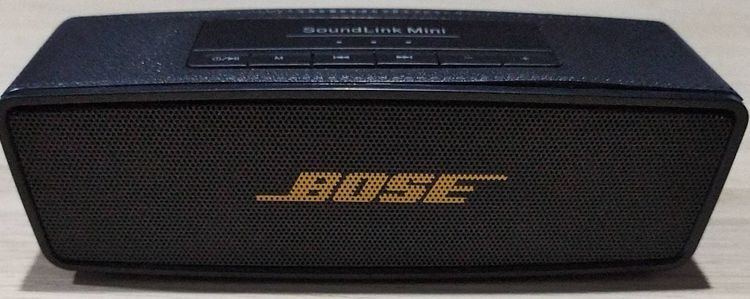 ขายลำโพงบลูทูธไร้สายแบบพกพายี่ห้อ BOSE รุ่น Soundlink Mini II Special Edition สีดำ ให้เสียงเต็มอิ่ม เป็นธรรมชาติ และเบสที่นุ่มลึก สินค้าใหม่