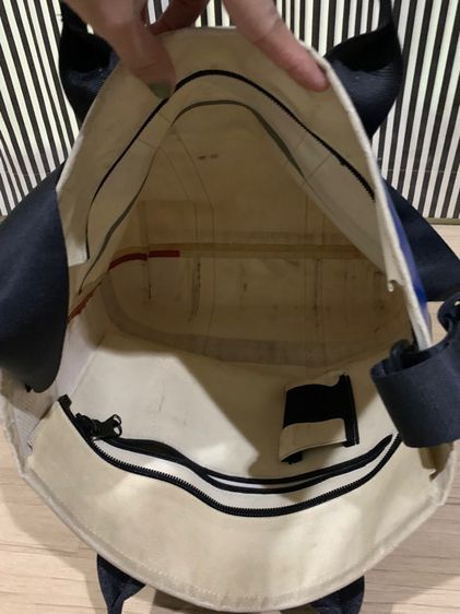 กระเป๋าสะพาย FREITAG รุ่น F74  BOB (เลิกผลิตแล้ว)  ปล่อยของสะสม สภาพใหม่ ลายสีธงชาติ ของแท้ 💯 รูปที่ 10