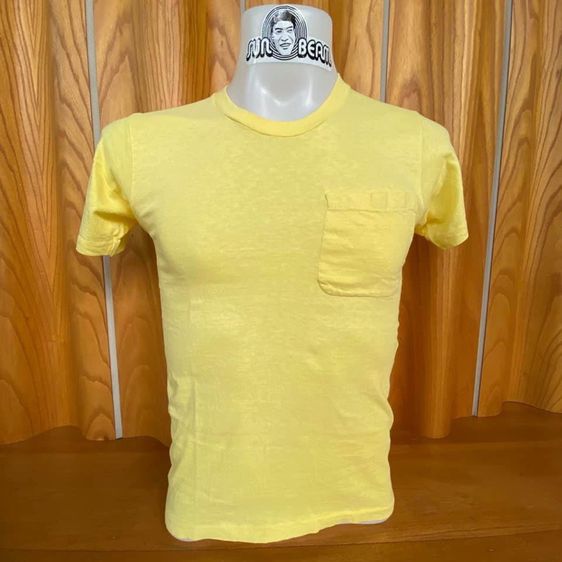 อื่นๆ เสื้อทีเชิ้ต เสื้อยืดคอกลมแขนสั้น Hanes กระเป๋าหน้าโค้ง สีเหลือง ตะเข็บกระเป๋าเย็บด้านใน ไม่มีลายสกรีน ผ้าร้อยเก่า บาง นิ่ม Vintage 1970's