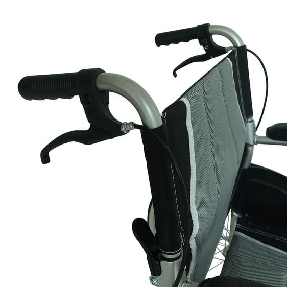 รถเข็น ผู้ป่วย น้ำหนักเบา พับพนักพิงหลังได้ล้อใหญ่ Deluxe Lightweight Foldable Steel Wheelchair รูปที่ 3