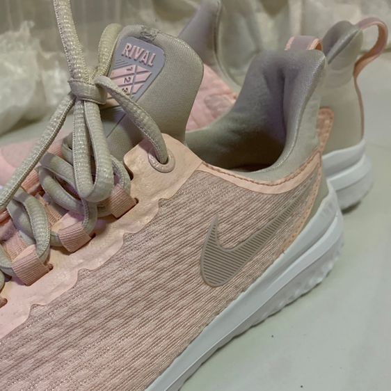 รองเท้าผ้าใบ Nike รูปที่ 6