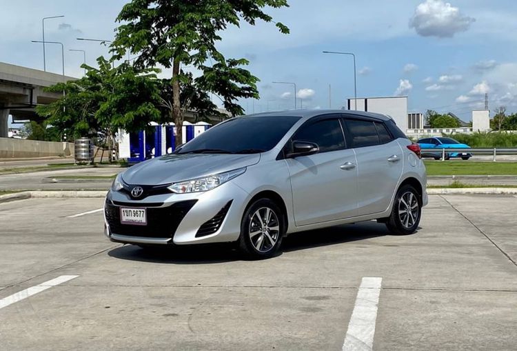 Toyota Yaris 2019 1.2 Mid Sedan เบนซิน ไม่ติดแก๊ส เกียร์อัตโนมัติ เทา รูปที่ 3