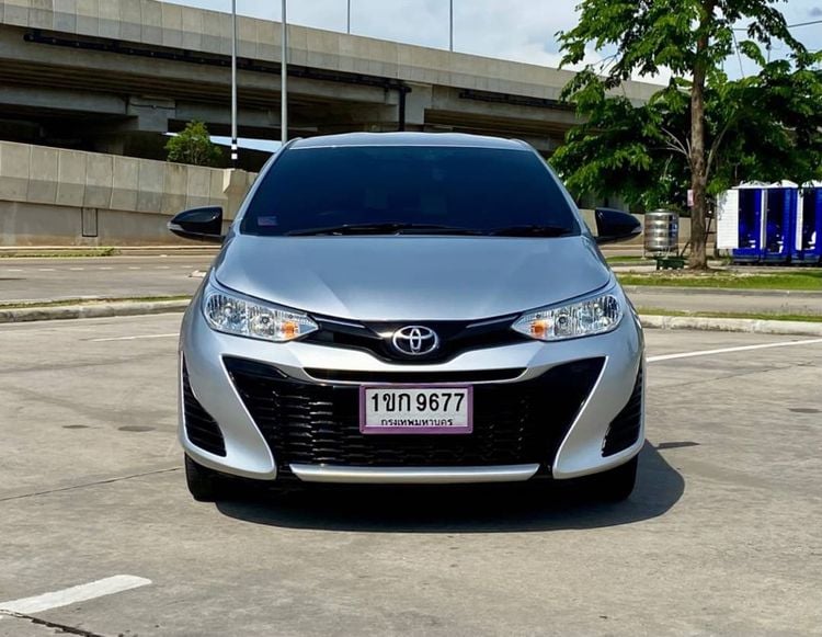 Toyota Yaris 2019 1.2 Mid Sedan เบนซิน ไม่ติดแก๊ส เกียร์อัตโนมัติ เทา รูปที่ 2